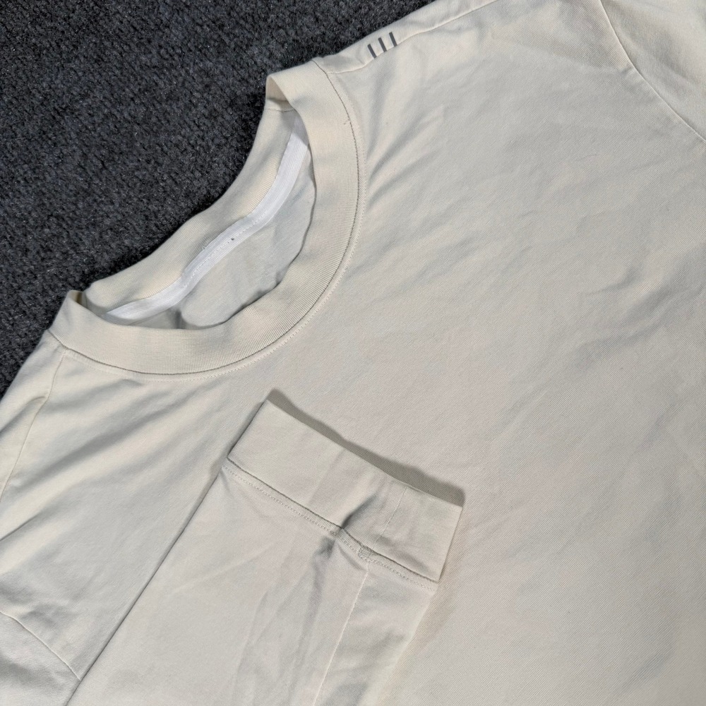 Lululemon Mens Long Sleeve Active Shirt Cream Off-White Crew Neck Logo #4224